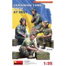 ICM 37067 UKRAINIAN TANK CREW AT REST