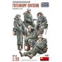 MINIART 35397 TOTENKOPF DIVISION. KHARKOV 1943. RESIN HEADS