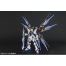 BANDAI PERFECT GRADE PG 1/60 Mobile Suit Gundam ZGMF-X20A Strike Freedom Gundam