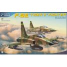 KITTY HAWK 32002 T-6 "Texan" 1/32