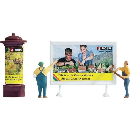  15202 OPERAI CHE ATTACCANO MANIFESTI